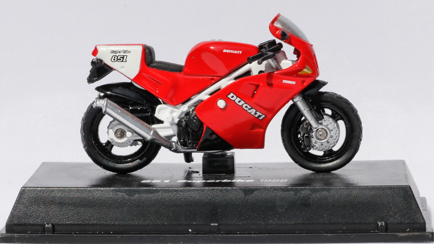 Newray 1-32 Ducati 851 Superbike
